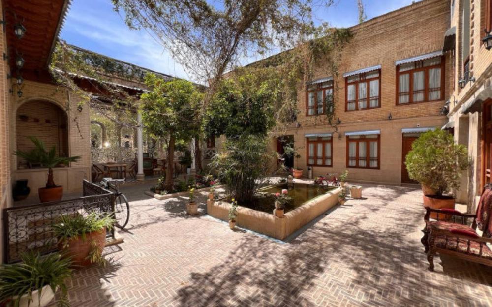 هتل بوتیک سنتی عمارت فرهادی شیراز